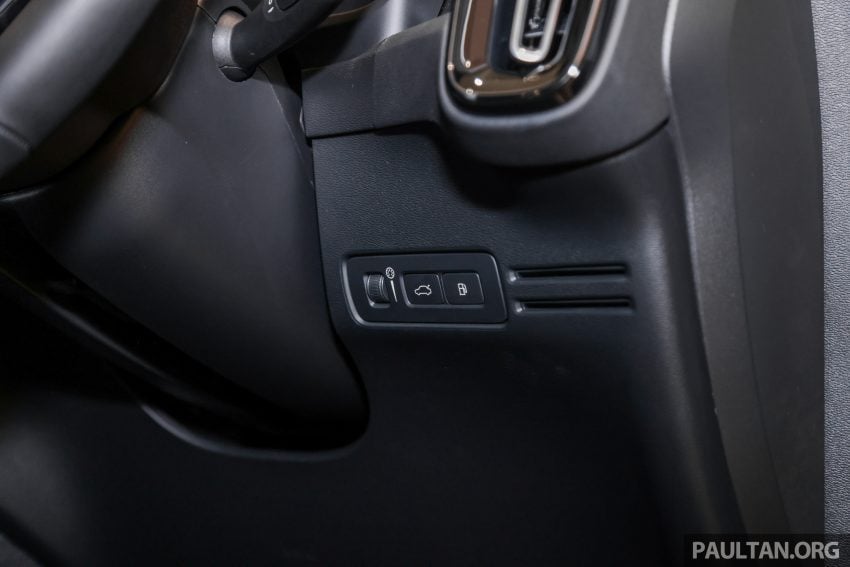 2023年式小更新版 Volvo XC40 登陆本地市场, 分为B5 Mild Hybrid与T5 PHEV两种版本, 价格皆小涨同为26.9万 199828
