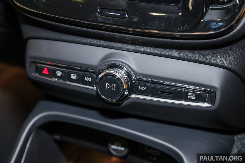 2023年式小更新版 Volvo XC40 登陆本地市场, 分为B5 Mild Hybrid与T5 PHEV两种版本, 价格皆小涨同为26.9万 199806
