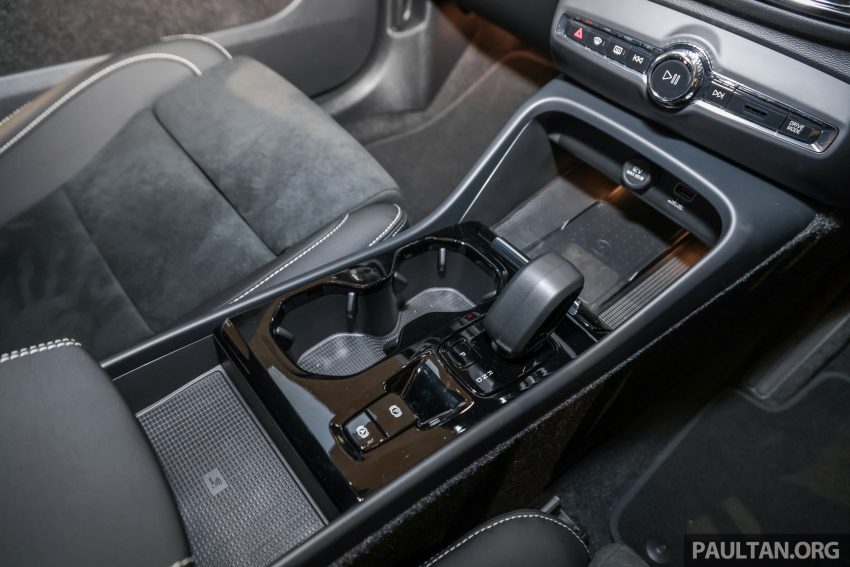 2023年式小更新版 Volvo XC40 登陆本地市场, 分为B5 Mild Hybrid与T5 PHEV两种版本, 价格皆小涨同为26.9万 199807