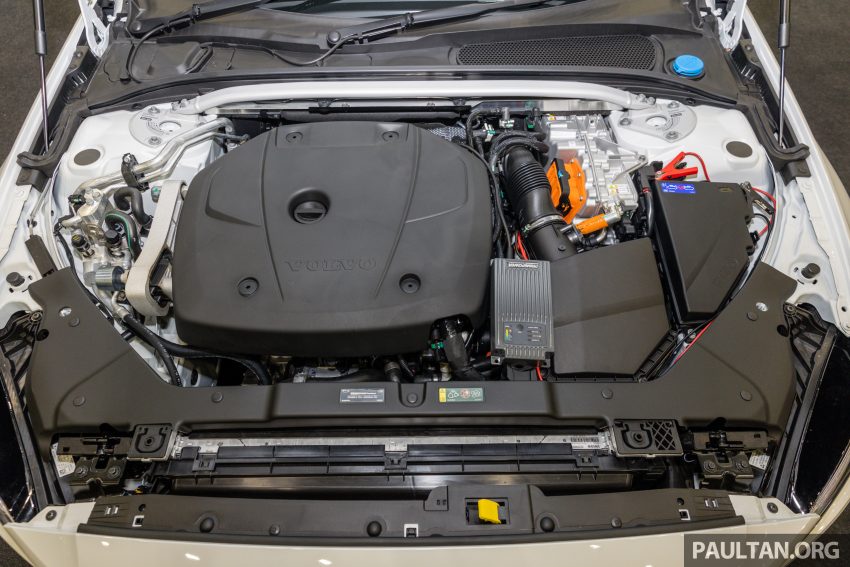 2023 Volvo V60 Recharge T8 Ultimate 亮相 ACE 2022 200553
