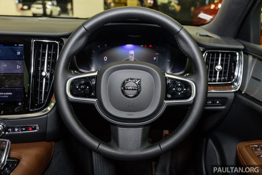 2023 Volvo V60 Recharge T8 Ultimate 亮相 ACE 2022 200537