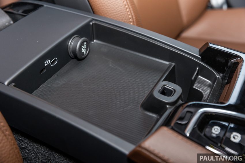 2023 Volvo V60 Recharge T8 Ultimate 亮相 ACE 2022 200540
