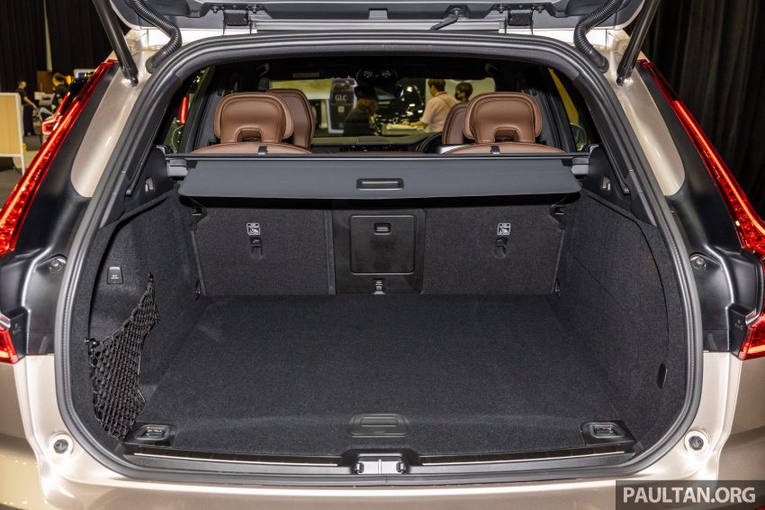 2023年式 Volvo XC60 更新版现身 ACE 2022, 从32.1万起 200504