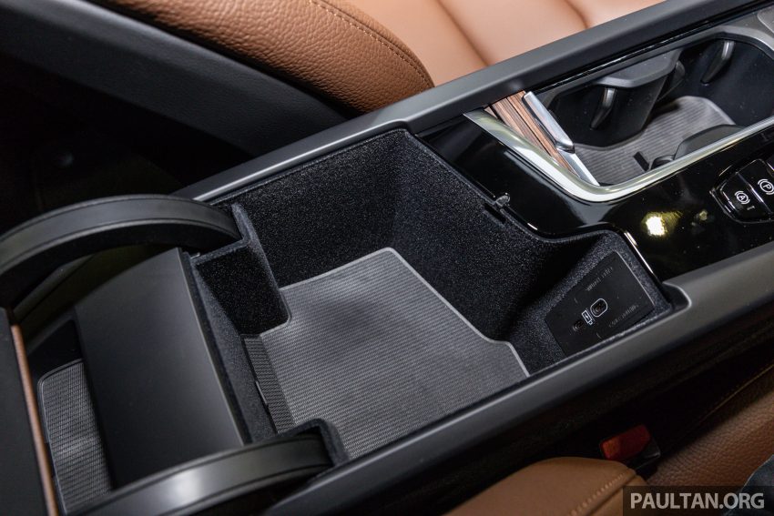 2023年式 Volvo XC60 更新版现身 ACE 2022, 从32.1万起 200501