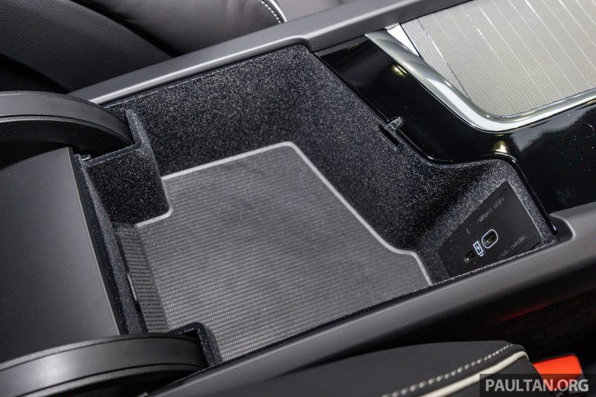 2023年式 Volvo XC60 更新版现身 ACE 2022, 从32.1万起 200445