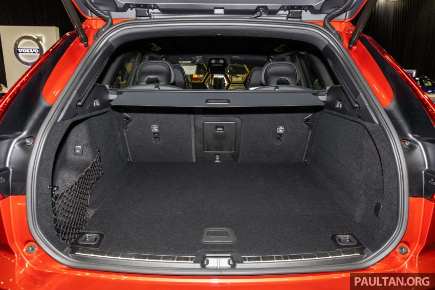 2023年式 Volvo XC60 更新版现身 ACE 2022, 从32.1万起 200470