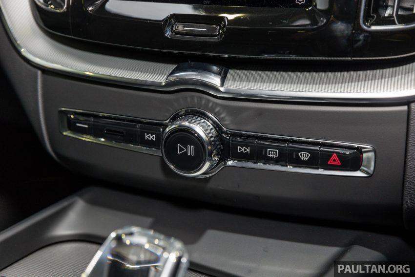 2023年式 Volvo XC60 更新版现身 ACE 2022, 从32.1万起 200440