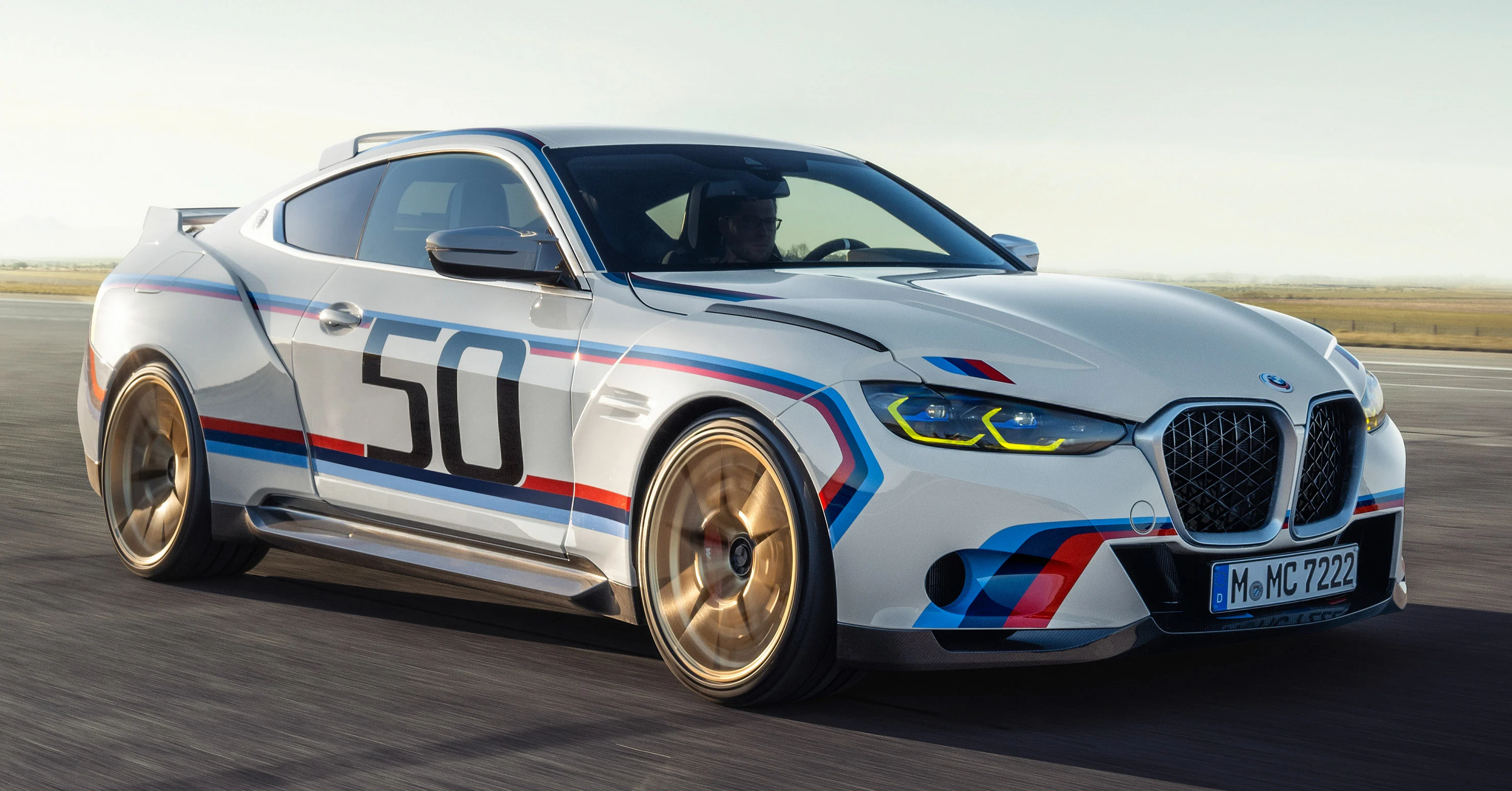 全球限量50台！搭最强直六引擎，BMW 3.0 CSL 官图发布