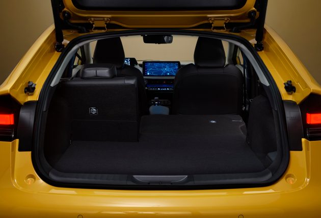 2023 Toyota Prius PHEV 更多规格细节获公布, 6.7秒破百