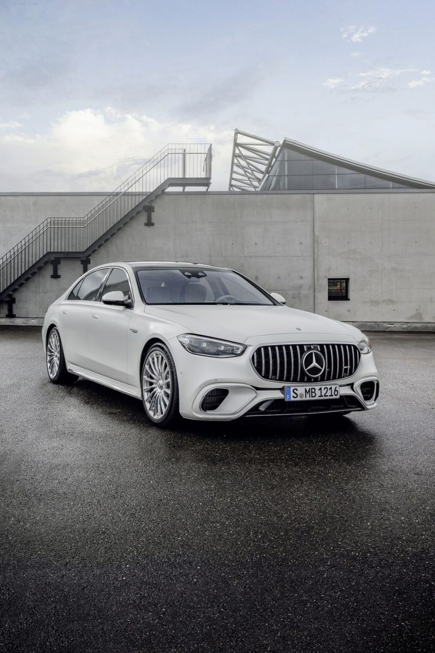 2023 Mercedes-AMG S 63 E Performance 全球首发, PHEV四门旗舰性能跑房, 4.0L V8引擎+马达, 3.3秒破百 203240