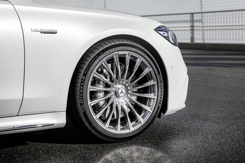 2023 Mercedes-AMG S 63 E Performance 全球首发, PHEV四门旗舰性能跑房, 4.0L V8引擎+马达, 3.3秒破百 203244