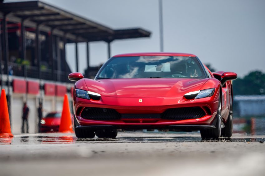 Ferrari 296 GTB 雪邦赛道体验日, 2.9秒破百的V6油电超跑 203436