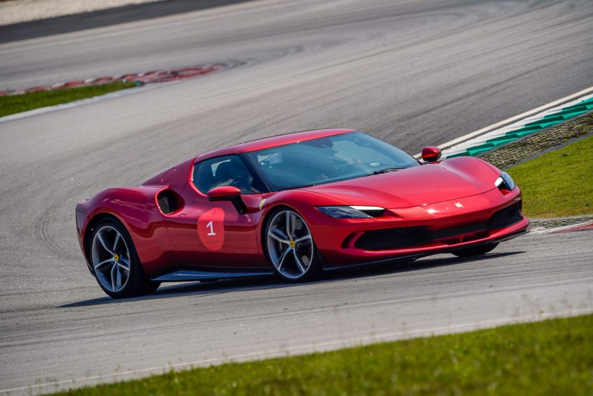 Ferrari 296 GTB 雪邦赛道体验日, 2.9秒破百的V6油电超跑 203438