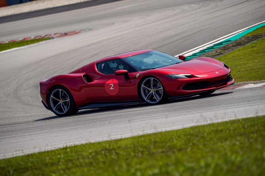 Ferrari 296 GTB 雪邦赛道体验日, 2.9秒破百的V6油电超跑 203439