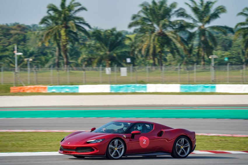 Ferrari 296 GTB 雪邦赛道体验日, 2.9秒破百的V6油电超跑 203442