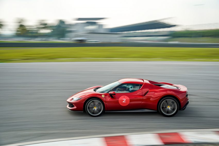 Ferrari 296 GTB 雪邦赛道体验日, 2.9秒破百的V6油电超跑 203448