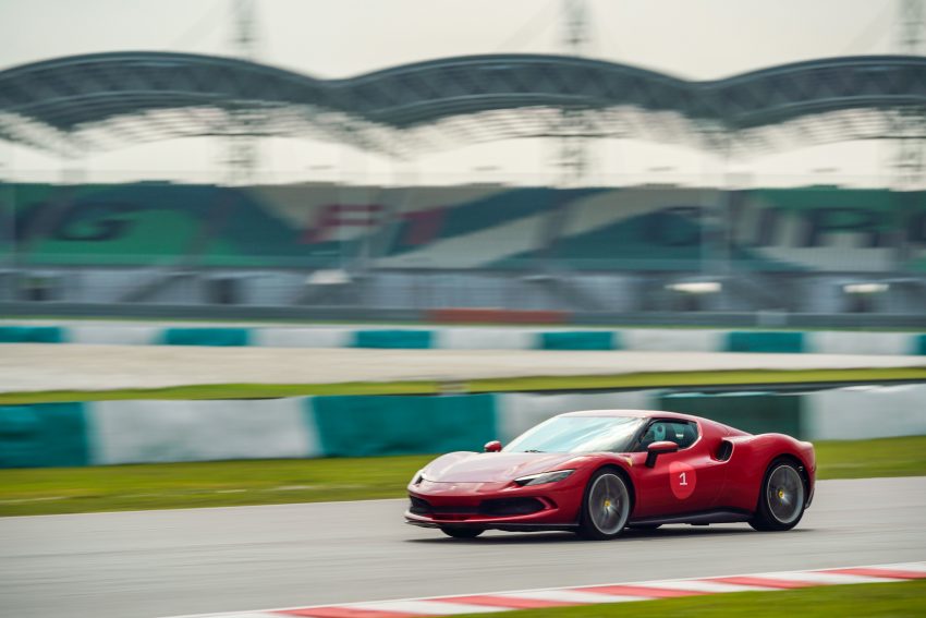 Ferrari 296 GTB 雪邦赛道体验日, 2.9秒破百的V6油电超跑 203455
