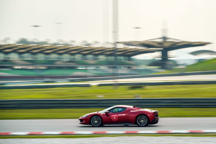 Ferrari 296 GTB 雪邦赛道体验日, 2.9秒破百的V6油电超跑 203456