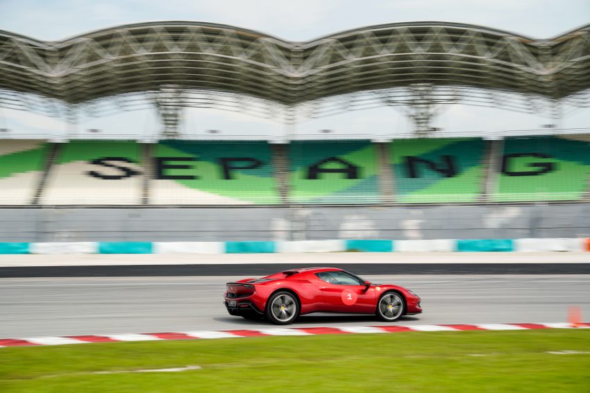 Ferrari 296 GTB 雪邦赛道体验日, 2.9秒破百的V6油电超跑 203465