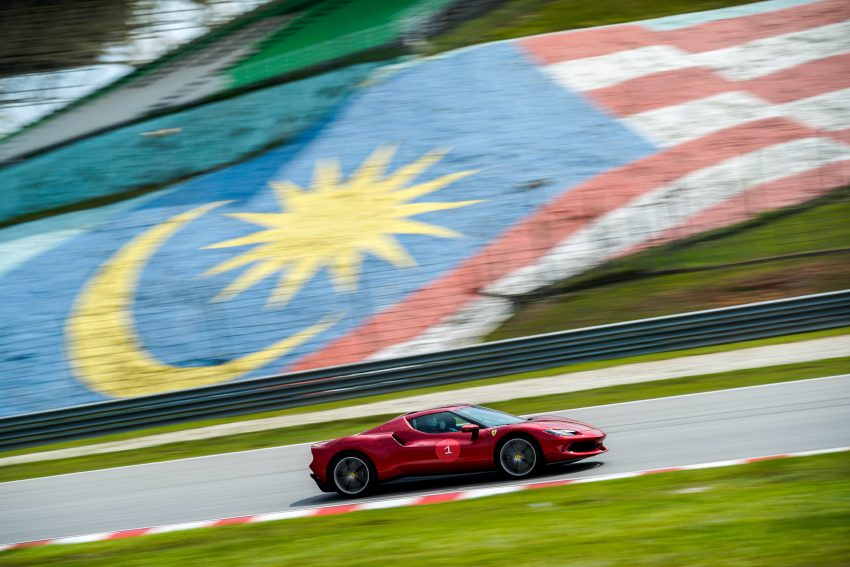 Ferrari 296 GTB 雪邦赛道体验日, 2.9秒破百的V6油电超跑 203466