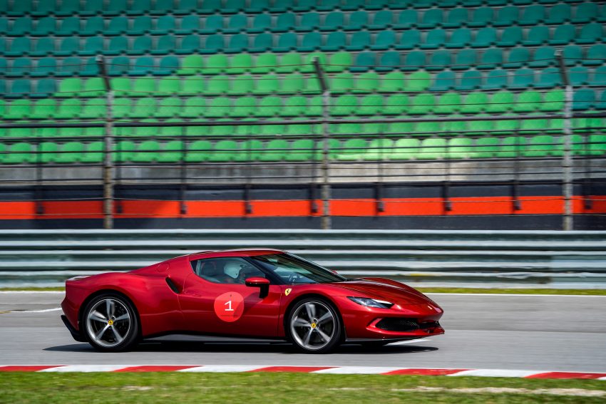 Ferrari 296 GTB 雪邦赛道体验日, 2.9秒破百的V6油电超跑 203467