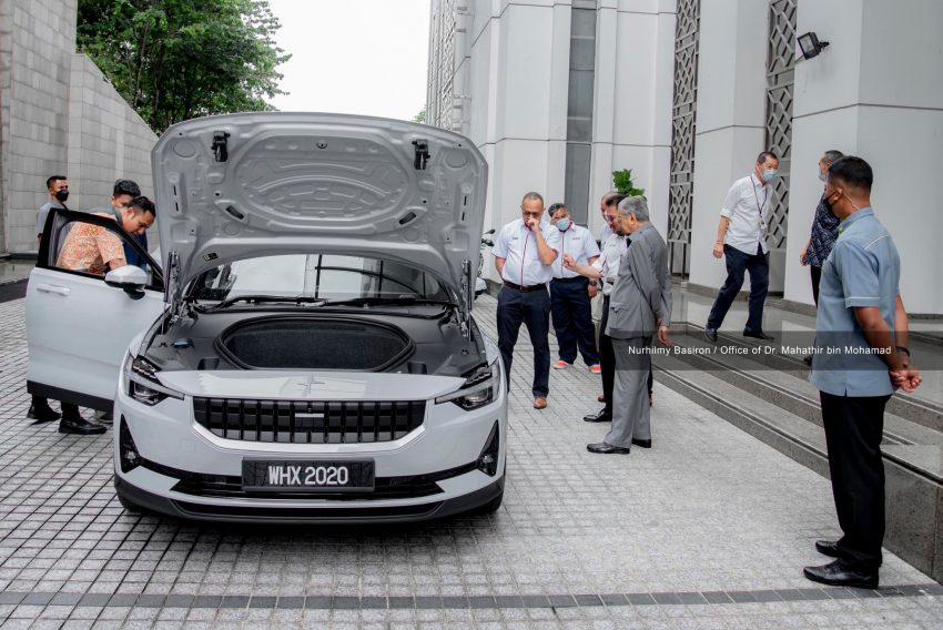 前首相敦马哈迪试驾 Polestar 2！盼宝腾也能生产电动车 203707