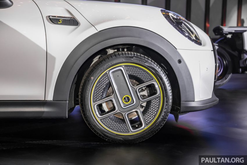 2023 MINI Cooper SE EV追加新的白色选择, 要价19.9万 205447
