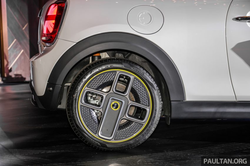 2023 MINI Cooper SE EV追加新的白色选择, 要价19.9万 205450