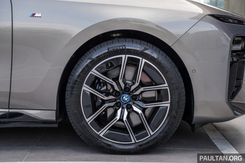 已挂注册车牌上路，BMW i7 旗舰电动车再次于吉隆坡现身 205320
