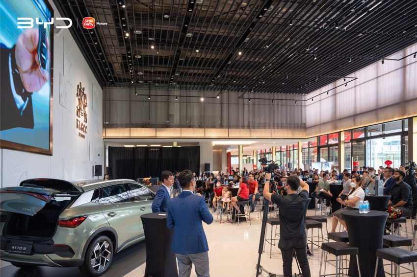 比亚迪 Atto 3 EV 完成本地首100辆新车交付, 售价15万起 206484