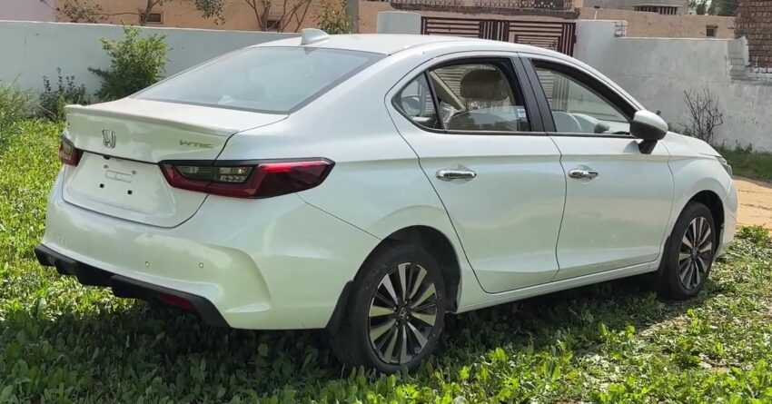 2023 Honda City 小改款发布前被印度YouTuber提前曝光 210644