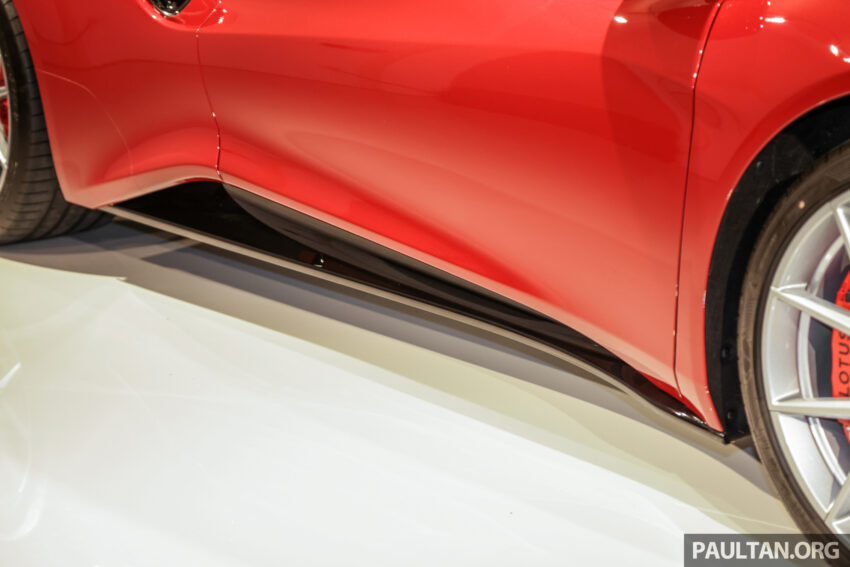 Lotus Emira 3.5 V6 正式量产版现身大马, 含税价格113万 211515