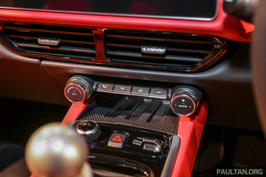 Lotus Emira 3.5 V6 正式量产版现身大马, 含税价格113万 211558