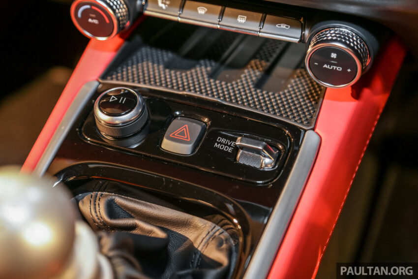 Lotus Emira 3.5 V6 正式量产版现身大马, 含税价格113万 211560