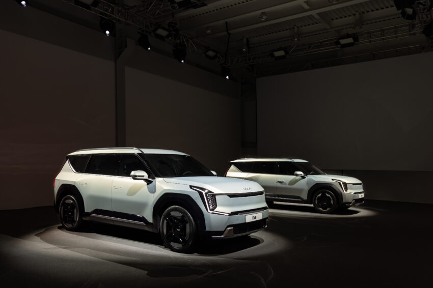Kia EV9 全球首发, 旗舰三排七座大型纯电SUV, 月内亮相 212695