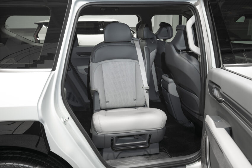 Kia EV9 全球首发, 旗舰三排七座大型纯电SUV, 月内亮相 212703