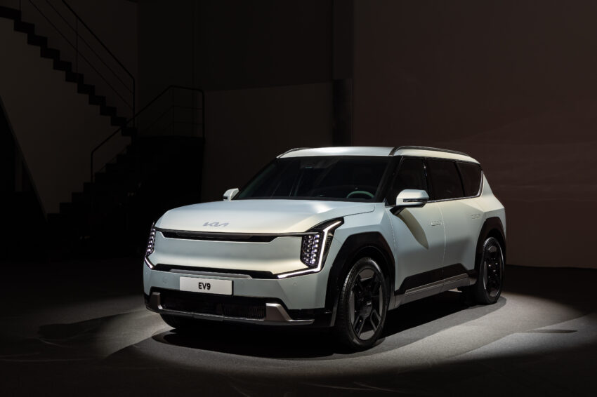 Kia EV9 全球首发, 旗舰三排七座大型纯电SUV, 月内亮相 212694