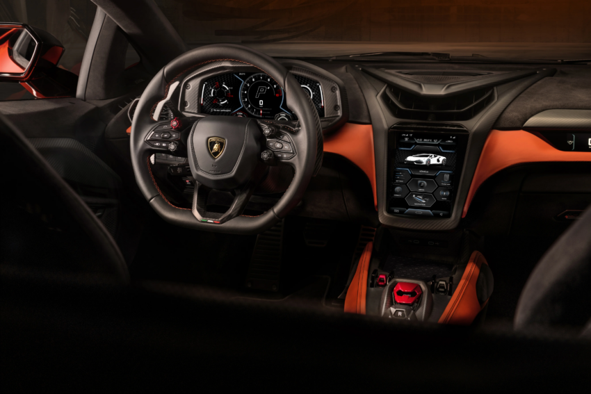 全新旗舰超跑，Lamborghini Revuelto 正式登场！搭V12+三电动马达新插混系统，最大输出达1,015匹马力 214624