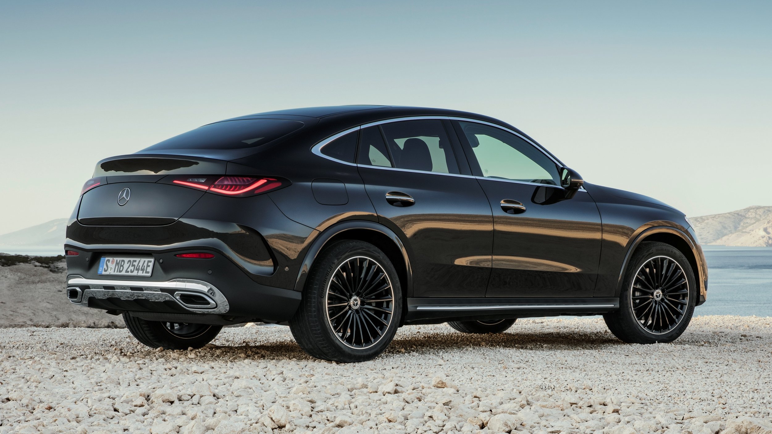动感十足!2023 Mercedes-Benz GLC Coupé 官图首发