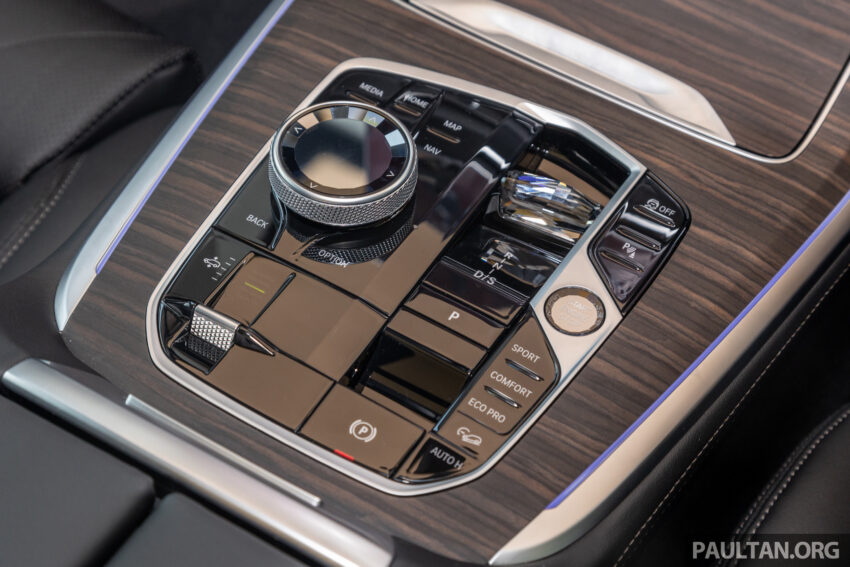 新车实拍: 2023 BMW X7 小改款, 单一等级价格从61.1万起 214950