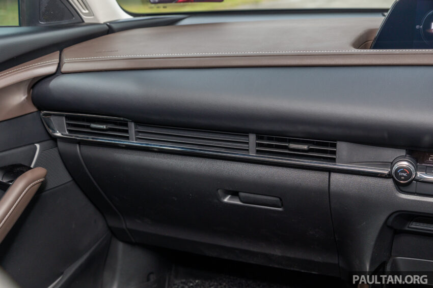 新车试驾: Mazda CX-30 CKD, 确实是比之前更便宜了, 但还是比对手稍贵, 但它依旧拥有对手难以匹敌的特色与优点 217426