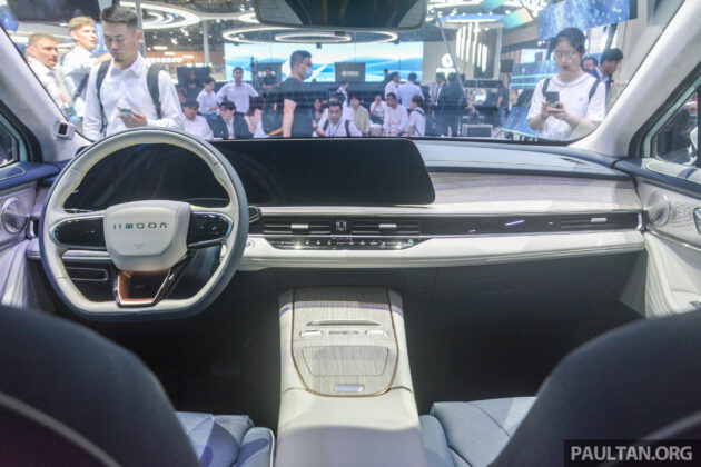 Chery Omoda E5 纯电动SUV首批新车低马, 预计明年发布