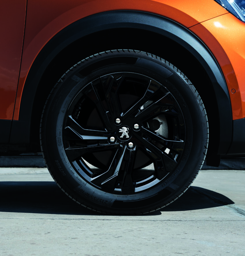 Peugeot 2008 SE 套件, 仅限橘或白色新车, 要价RM2,900 215836