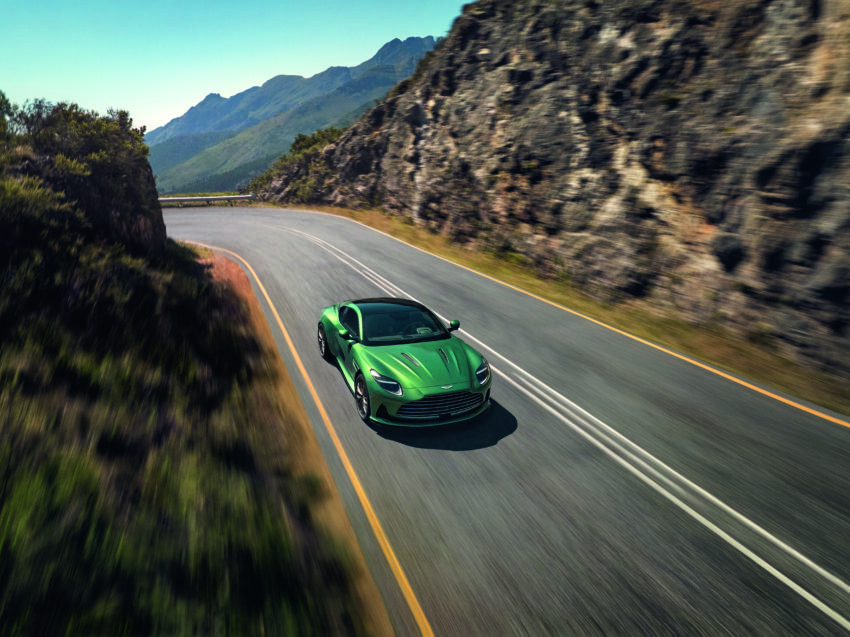 DB11 的继任者，全新 Aston Martin DB12 登场！搭载 4.0升V8双涡轮增压引擎，可榨出 680 PS/800 Nm 输出功率 220853