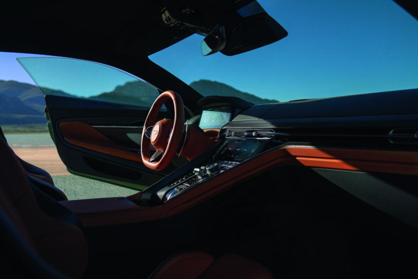 DB11 的继任者，全新 Aston Martin DB12 登场！搭载 4.0升V8双涡轮增压引擎，可榨出 680 PS/800 Nm 输出功率 220854