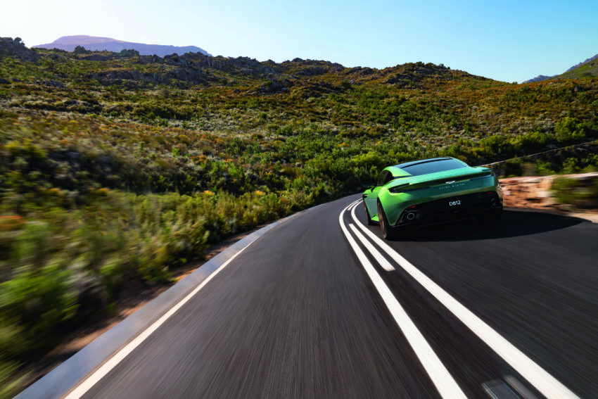 DB11 的继任者，全新 Aston Martin DB12 登场！搭载 4.0升V8双涡轮增压引擎，可榨出 680 PS/800 Nm 输出功率 220857