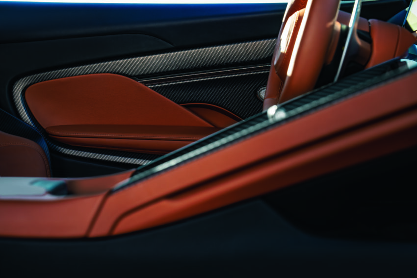 DB11 的继任者，全新 Aston Martin DB12 登场！搭载 4.0升V8双涡轮增压引擎，可榨出 680 PS/800 Nm 输出功率 220869