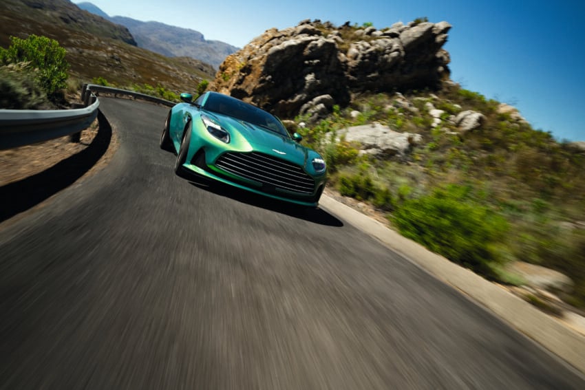 DB11 的继任者，全新 Aston Martin DB12 登场！搭载 4.0升V8双涡轮增压引擎，可榨出 680 PS/800 Nm 输出功率 220876