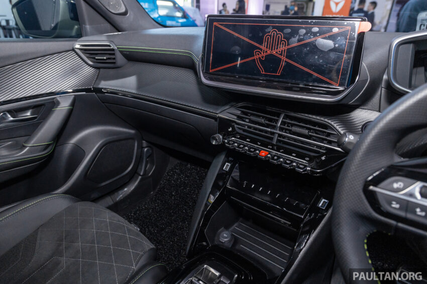 Peugeot e-2008 纯电SUV亮相本地车展, 续航里程310公里 218119
