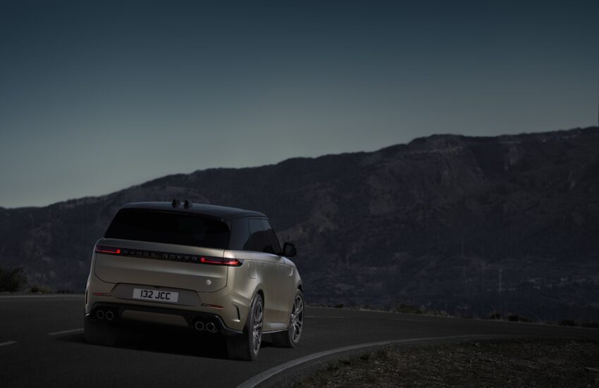 2023 Range Rover Sport SV 全球首发, 搭载4.4L V8双涡轮增压引擎, 635PS/750Nm, 3.6秒破百, 极速290km/h 221211